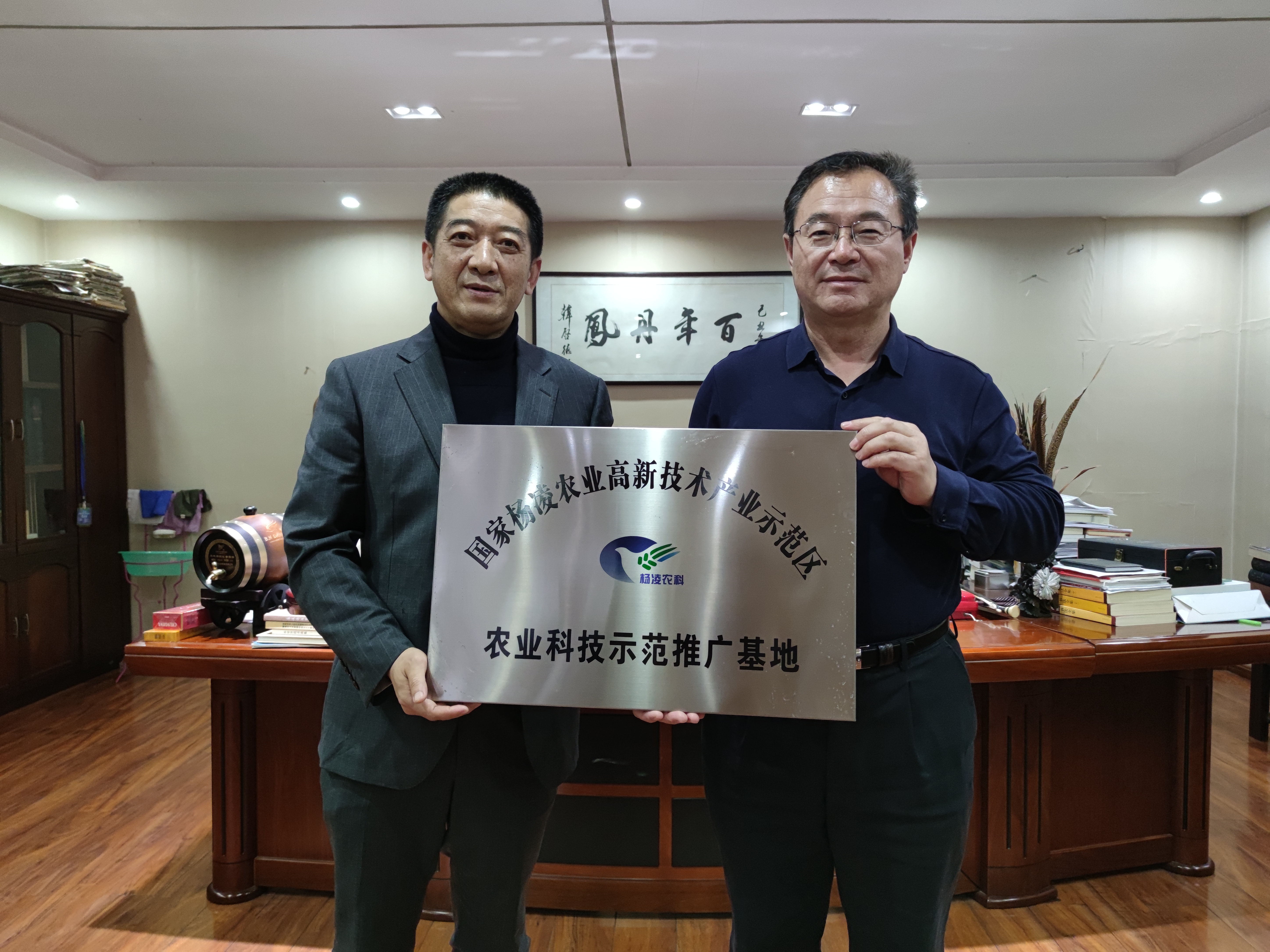 e8093b1ad75a4976ae078828f5f224fb.jpg e8093b1ad75a4976ae078828f5f224fb.jpg