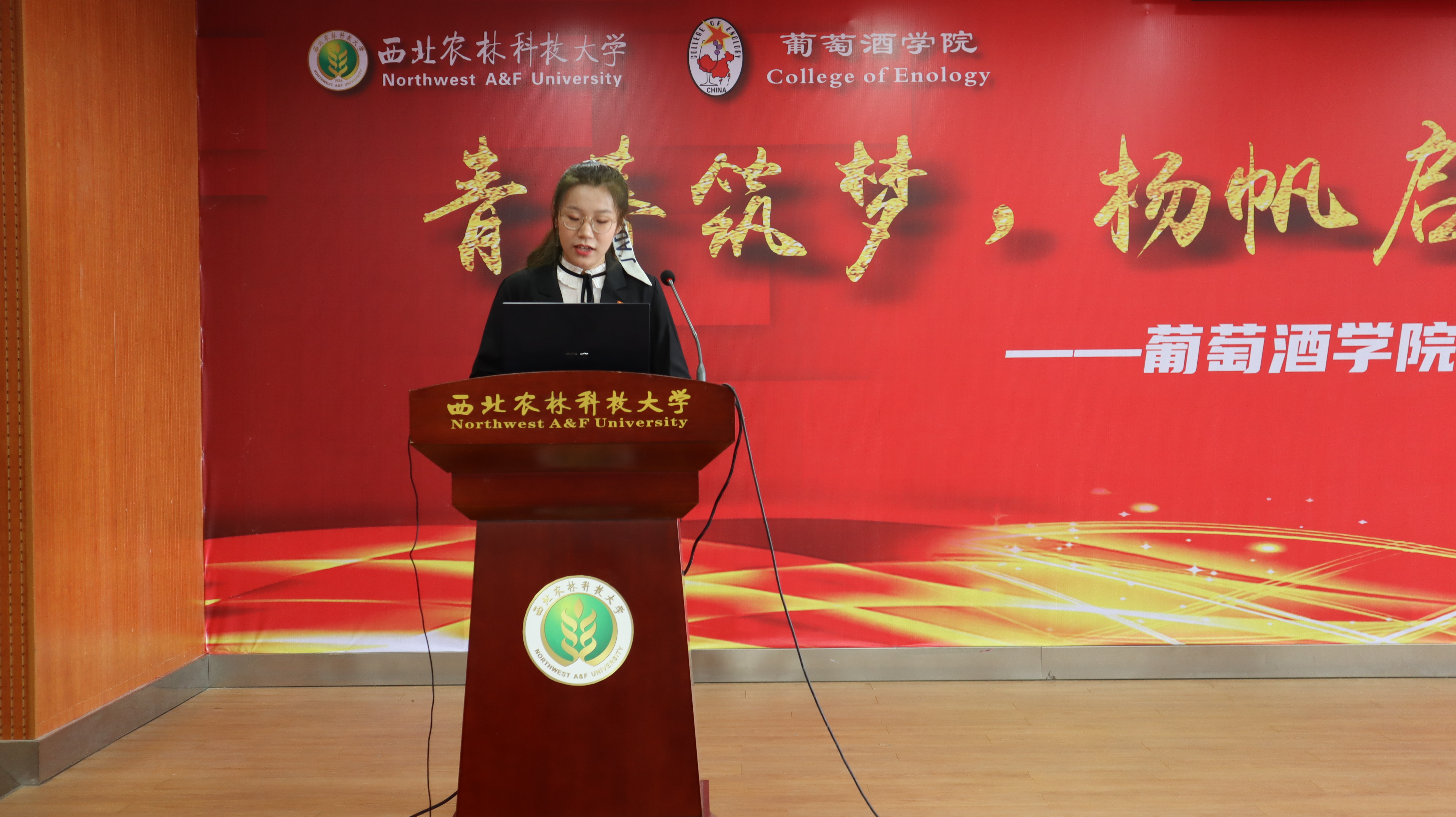 60da9f3796104665a0c5263c752d749c.png 60da9f3796104665a0c5263c752d749c.png