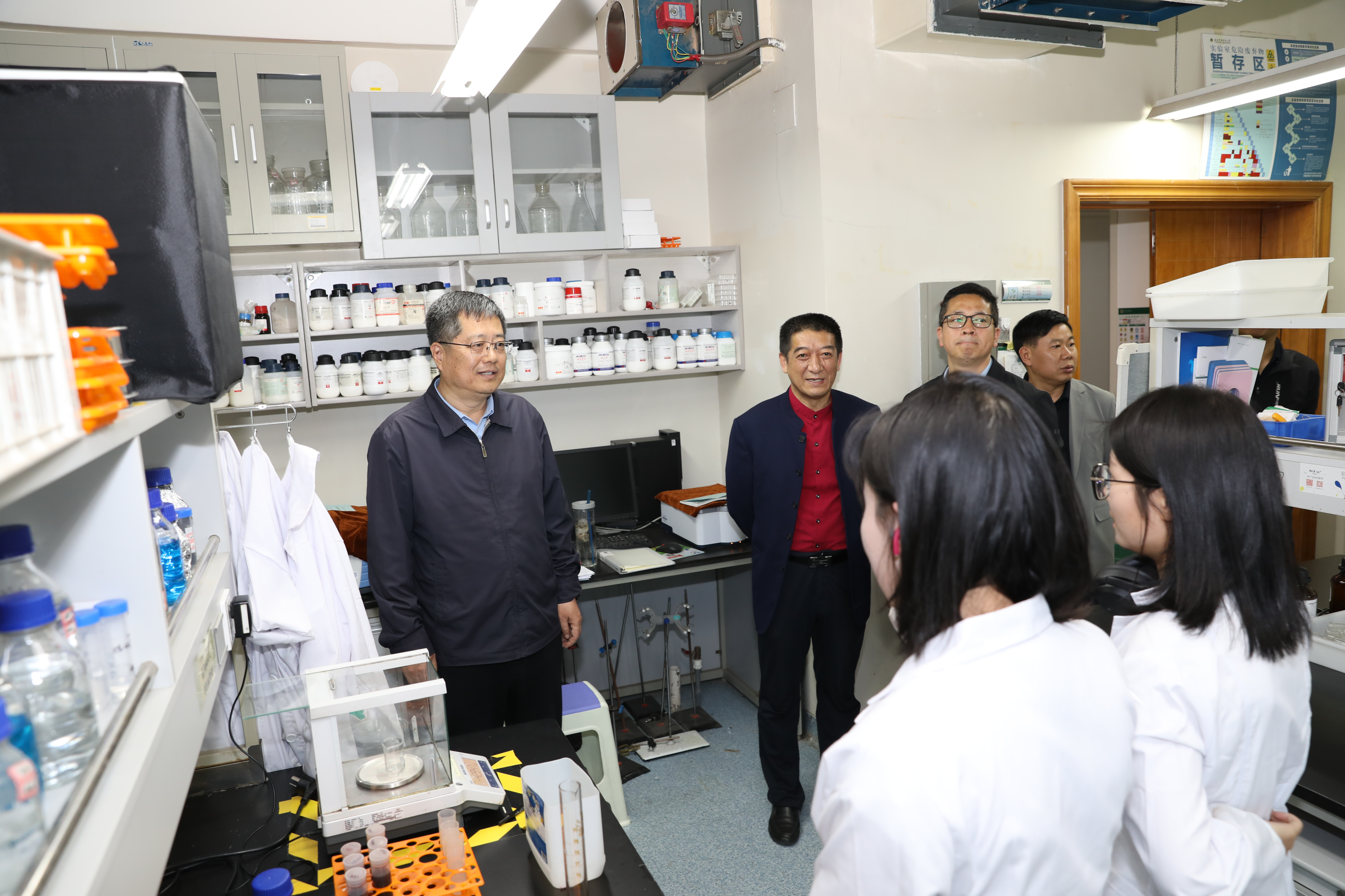 d0ce8f3f286042c68f3343e3c4ed5ec3.jpg d0ce8f3f286042c68f3343e3c4ed5ec3.jpg