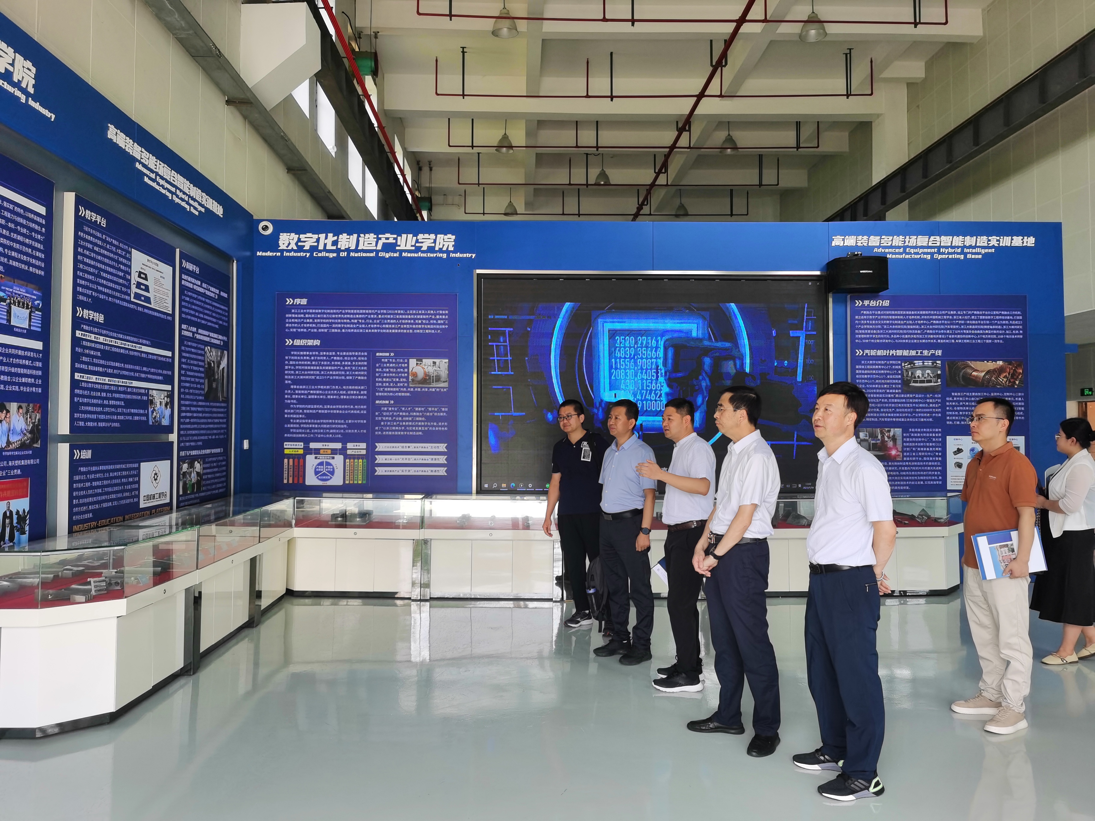 92ff5c41e88e4755bf9449dec048cdf9.jpg 92ff5c41e88e4755bf9449dec048cdf9.jpg